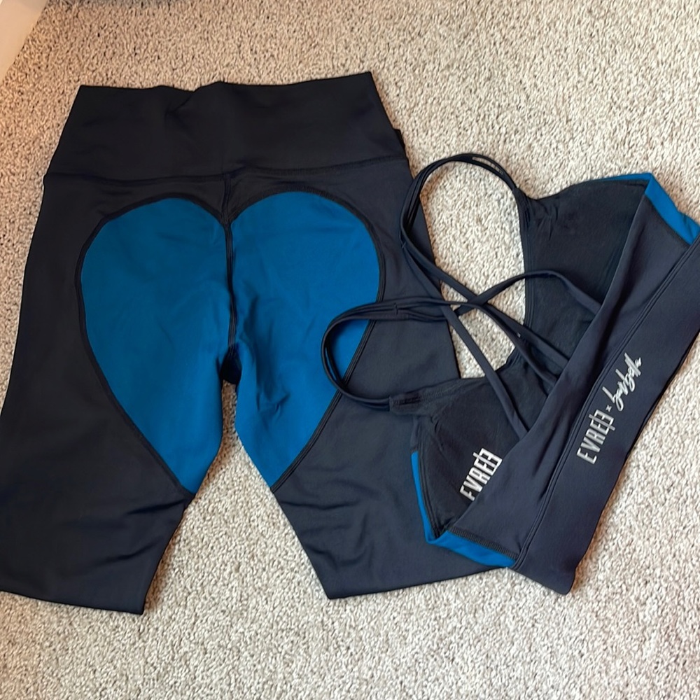 Brand new never worn barbella box set size small bottom medium sports bra